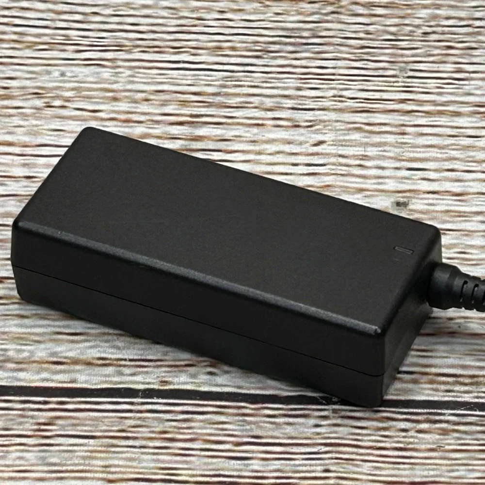 Dell Genuine 65W AC Adapter Laptop Charger PA-12 MGJN9‎ LA65NS2-01 19.5V 3.34A